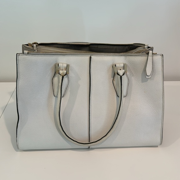 Tod’s white and grey tote handbag. - Picture 2 of 13